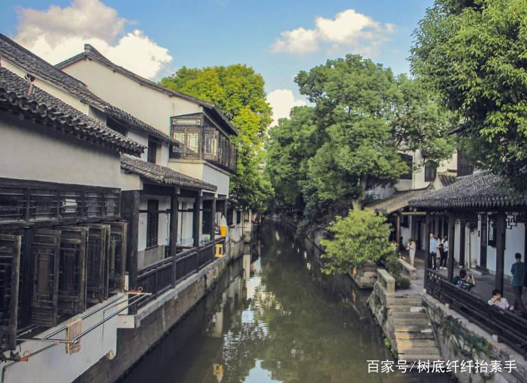 丹东经纬度
